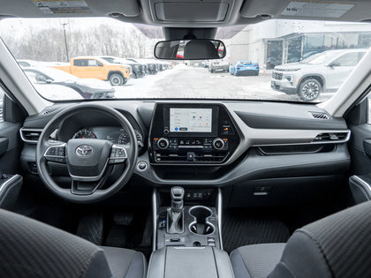 used 2024 Toyota Highlander car, priced at $43,695