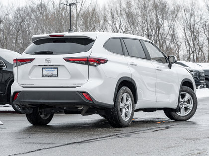 used 2024 Toyota Highlander car, priced at $43,695