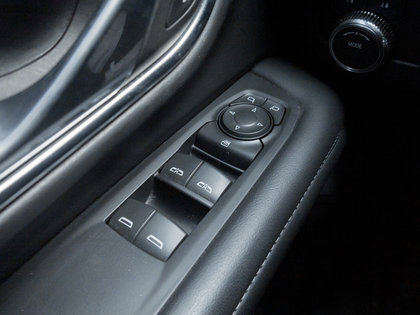 used 2024 GMC Yukon car, priced at $65,995