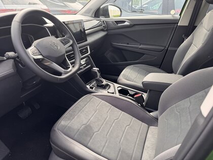 used 2025 Volkswagen Taos car, priced at $37,270