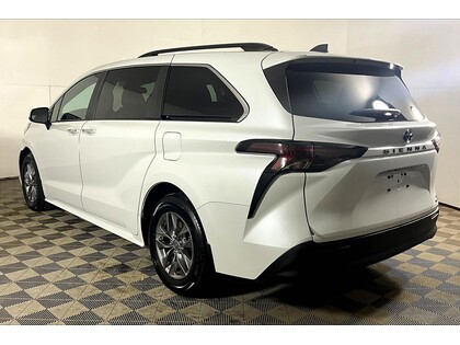used 2023 Toyota Sienna car, priced at $51,998