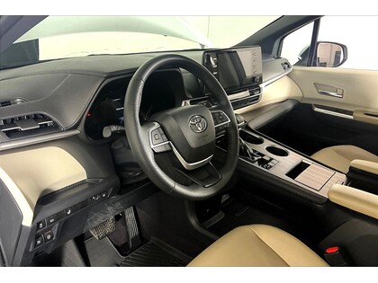 used 2023 Toyota Sienna car, priced at $51,998