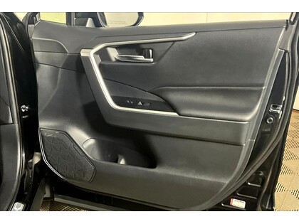 used 2019 Toyota RAV4 car, priced at $32,998