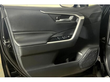 used 2019 Toyota RAV4 car, priced at $32,998