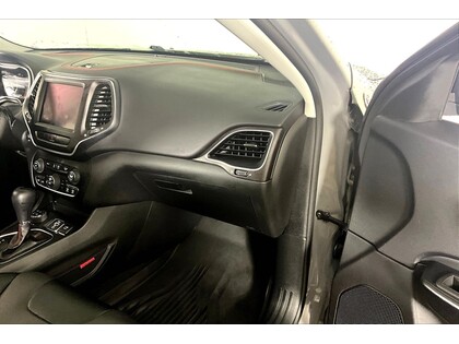 used 2022 Jeep Cherokee car, priced at $25,998