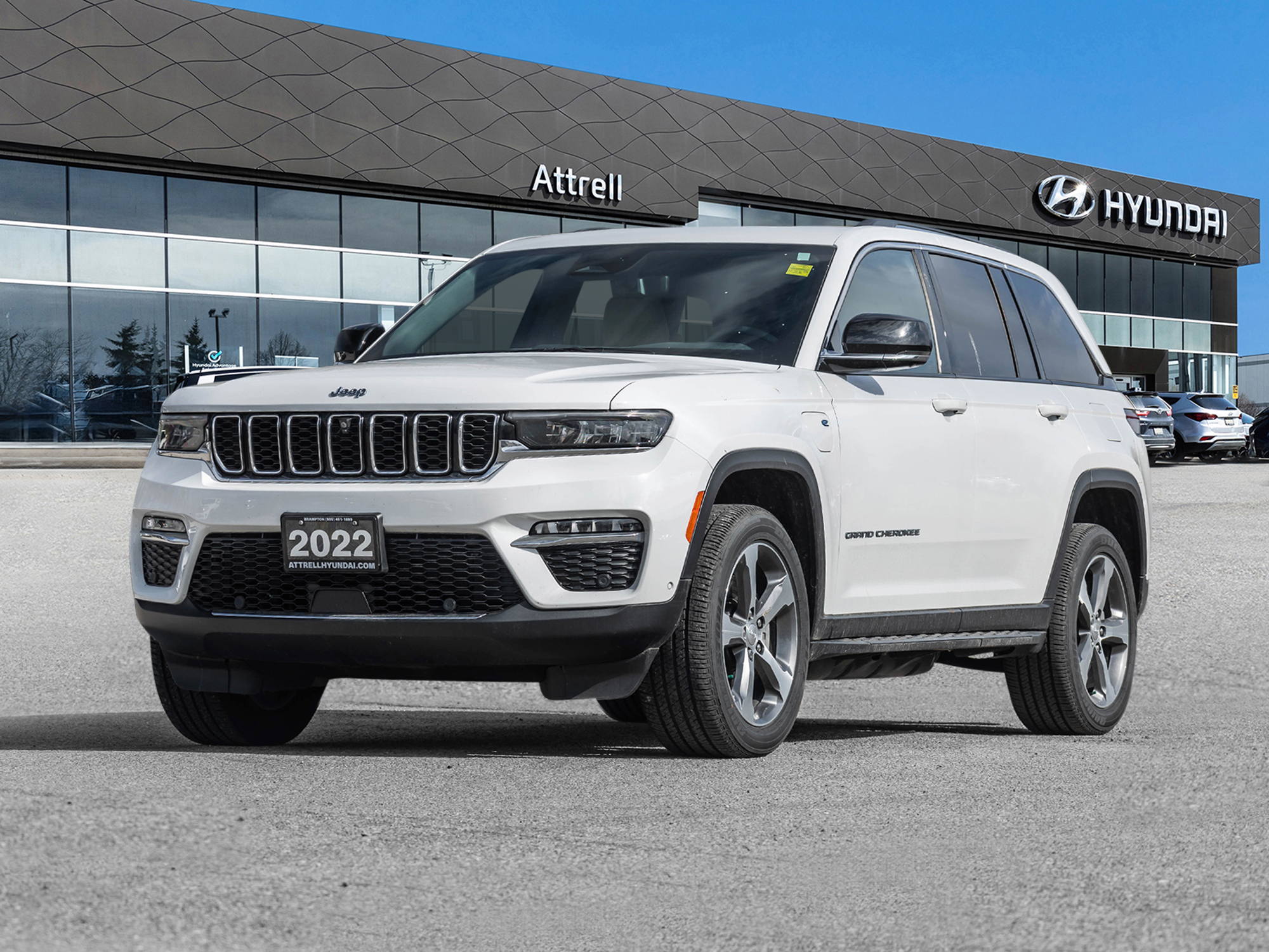 White 2022 Jeep Grand Cherokee 4xe 4WD SUV / Crossover Four-Wheel Drive 8-Speed Automatic