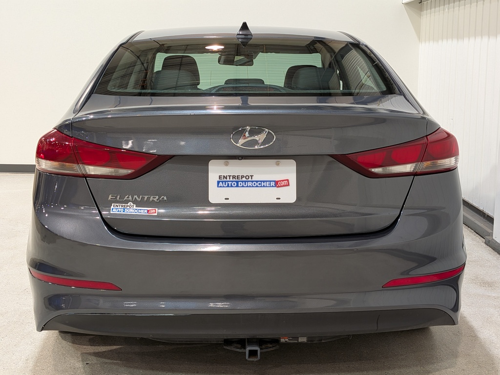 Hyundai Elantra 2018