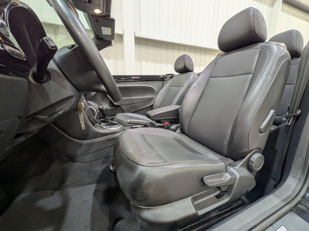 Volkswagen Beetle Convertible 2016