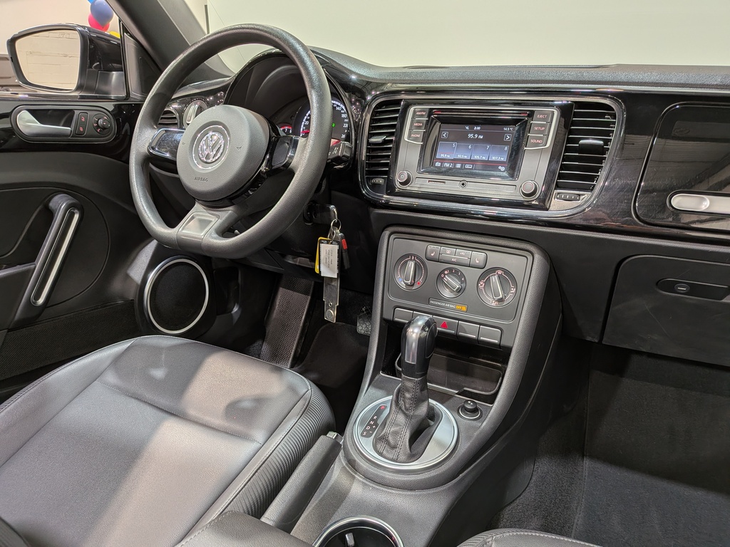 Volkswagen Beetle Convertible 2016