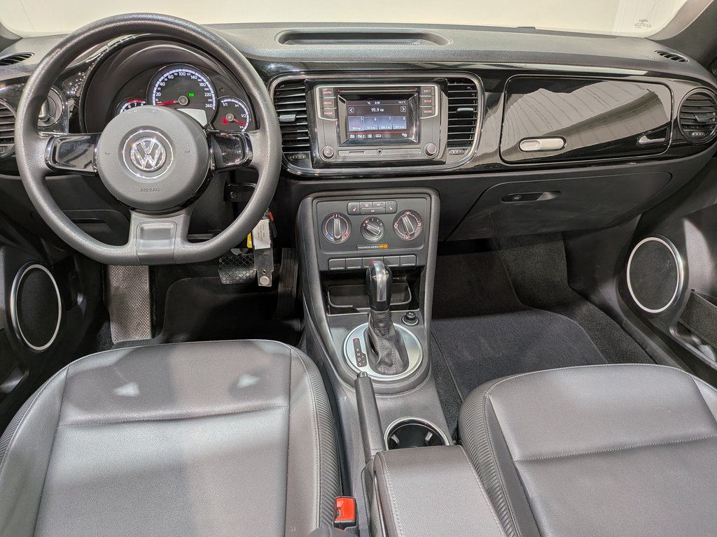 Volkswagen Beetle Convertible 2016