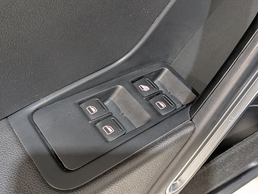 Volkswagen Beetle Convertible 2016