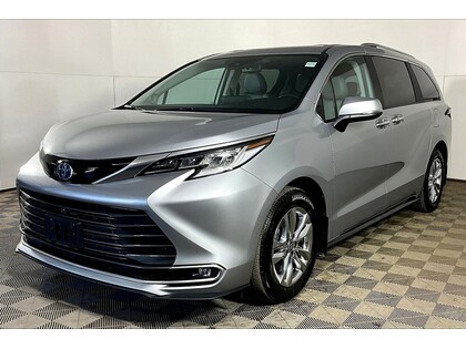 used 2024 Toyota Sienna car, priced at $59,998