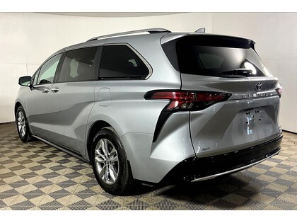 used 2024 Toyota Sienna car, priced at $59,998