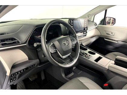 used 2024 Toyota Sienna car, priced at $59,998