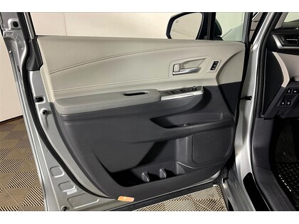 used 2024 Toyota Sienna car, priced at $59,998