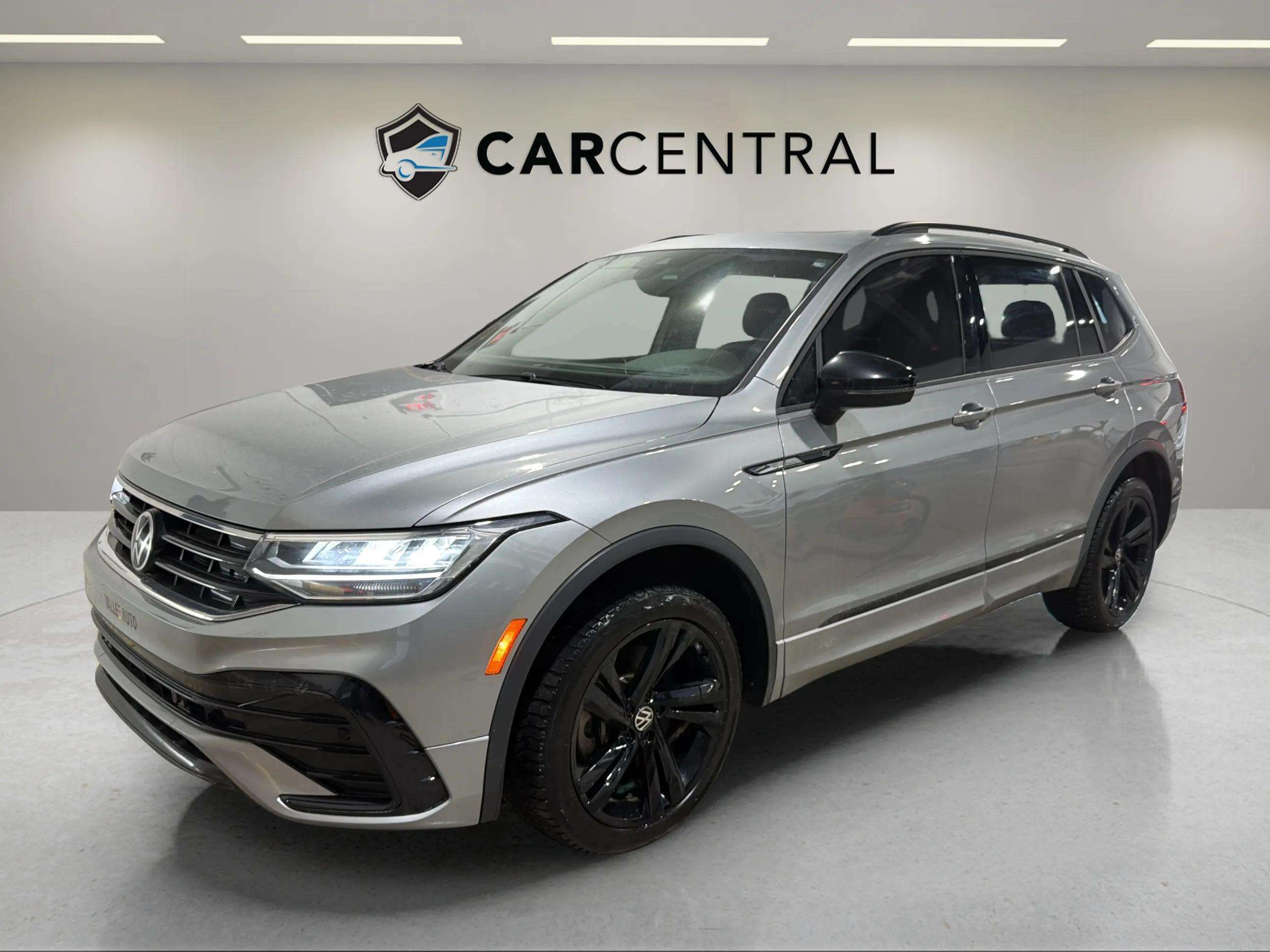 Silver 2023 Volkswagen Tiguan Comfortline R-Line Black 4Motion SUV / Crossover 8-Speed Automatic