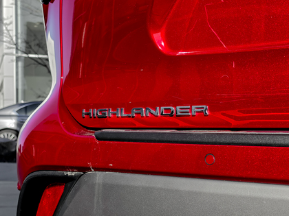 used 2021 Toyota Highlander car, priced at $44,195