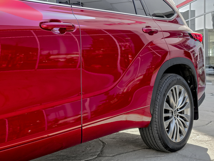 used 2021 Toyota Highlander car, priced at $44,195