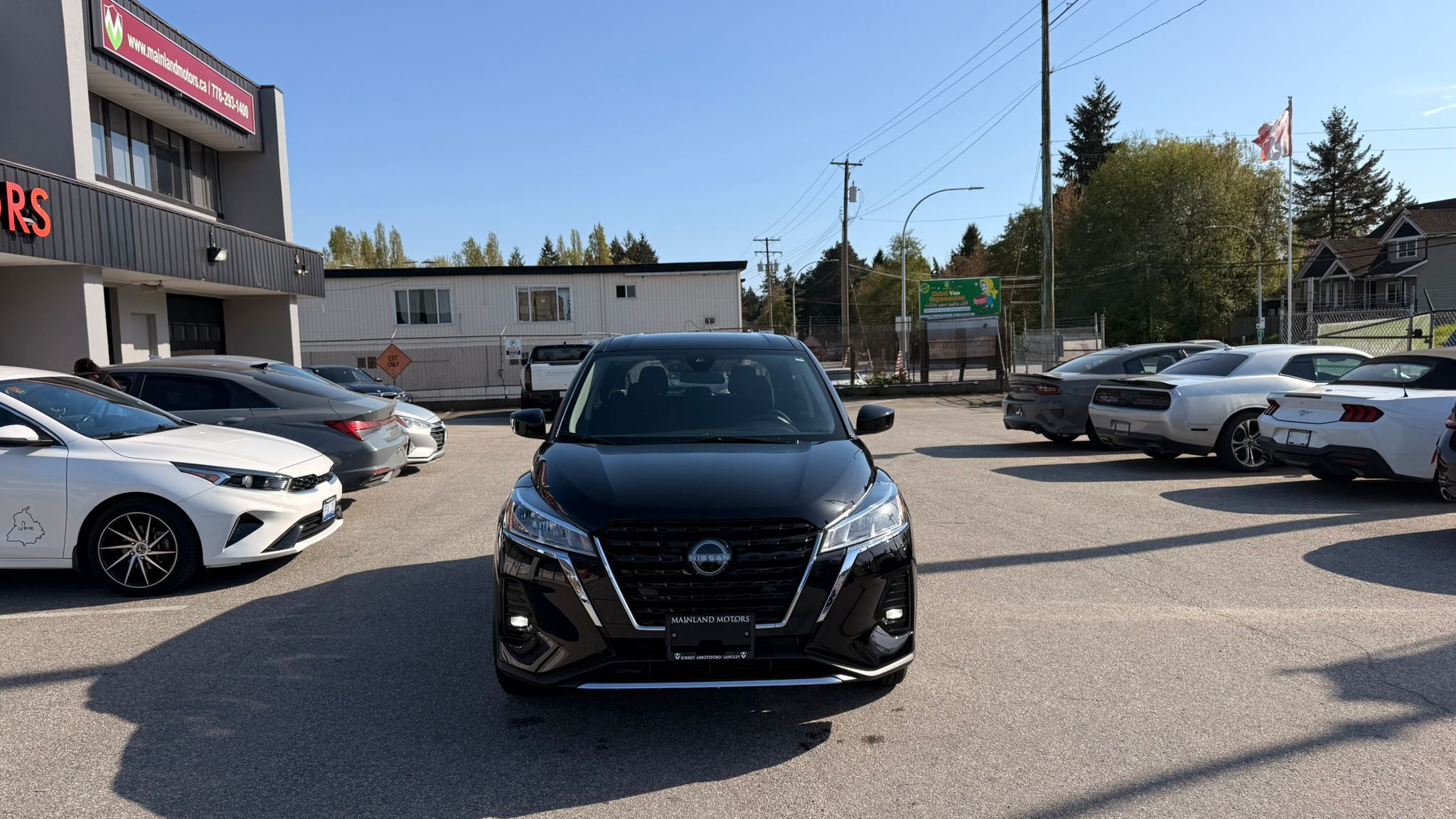 2025 Nissan Kicks Play — view 2