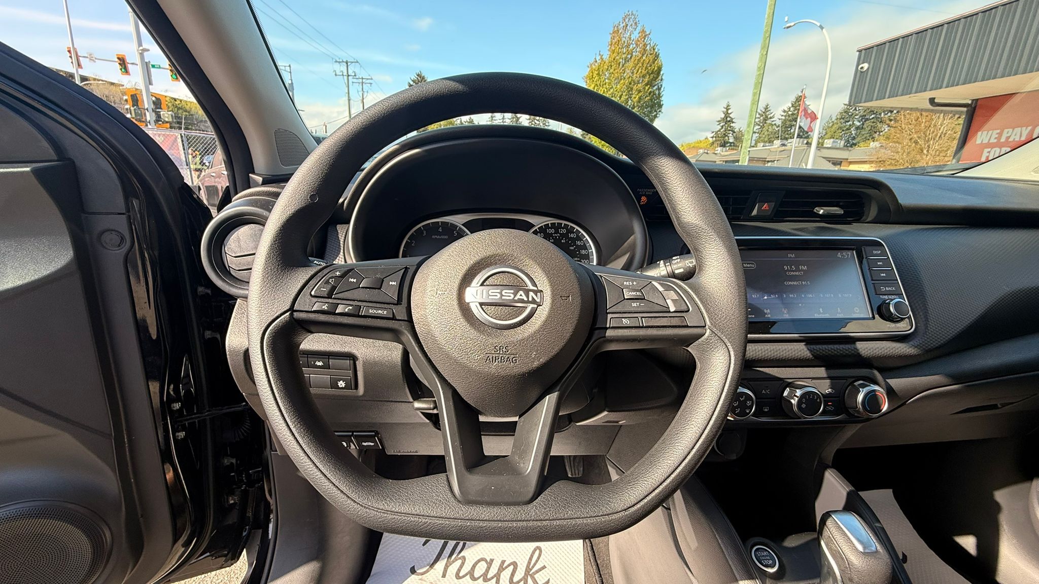 2025 Nissan Kicks Play — view 15