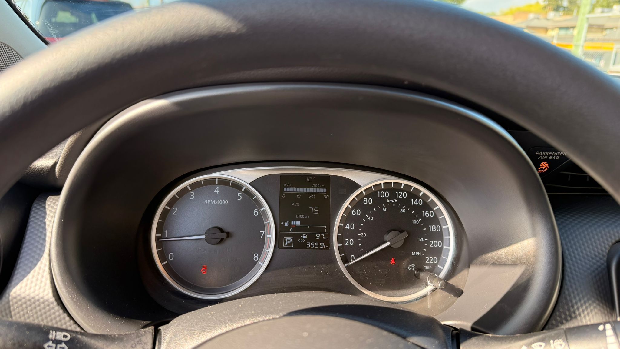 2025 Nissan Kicks Play — view 16
