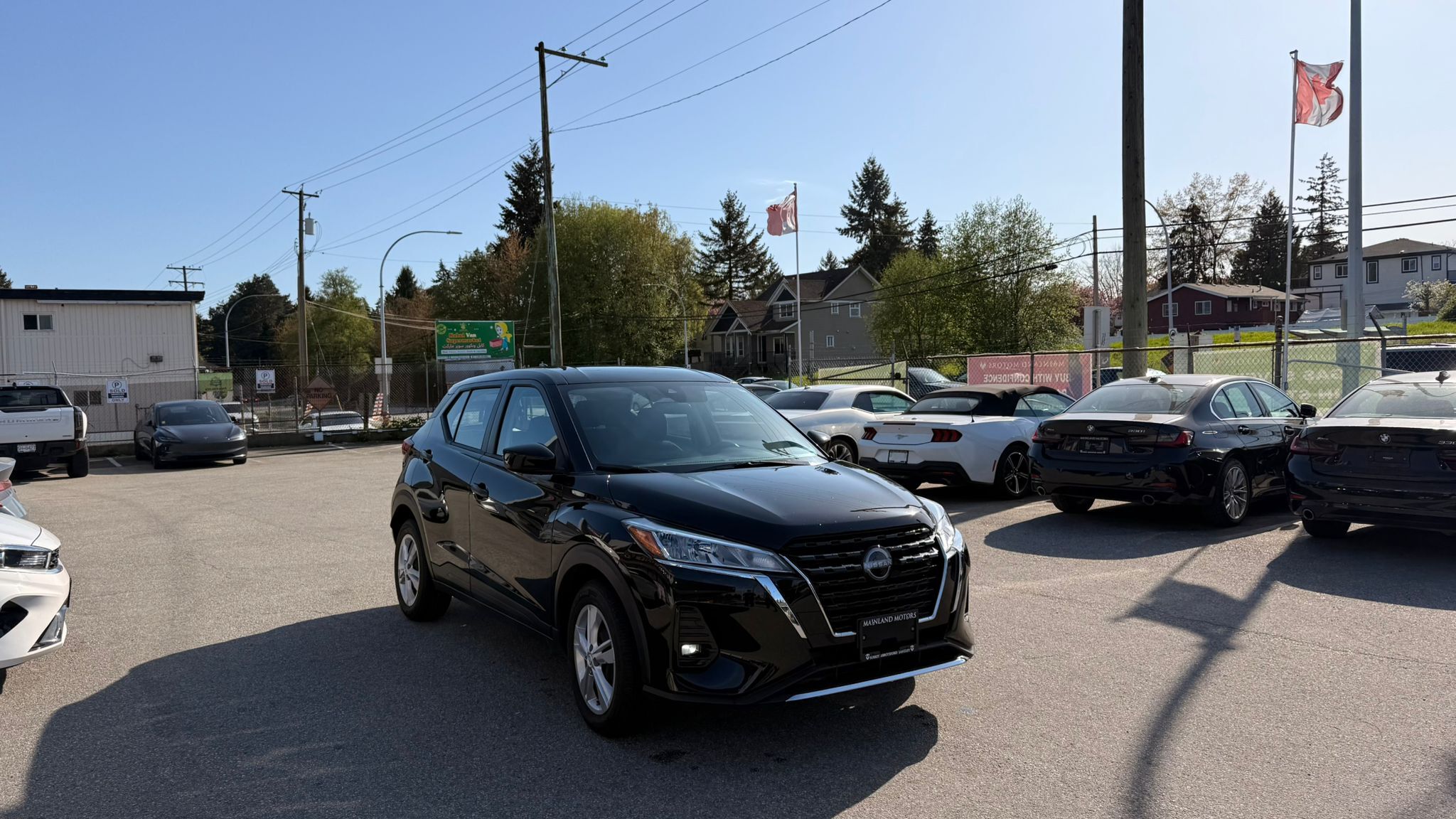 2025 Nissan Kicks Play — view 3