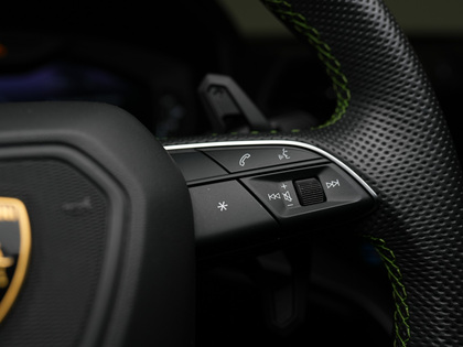 used 2021 Lamborghini Urus car