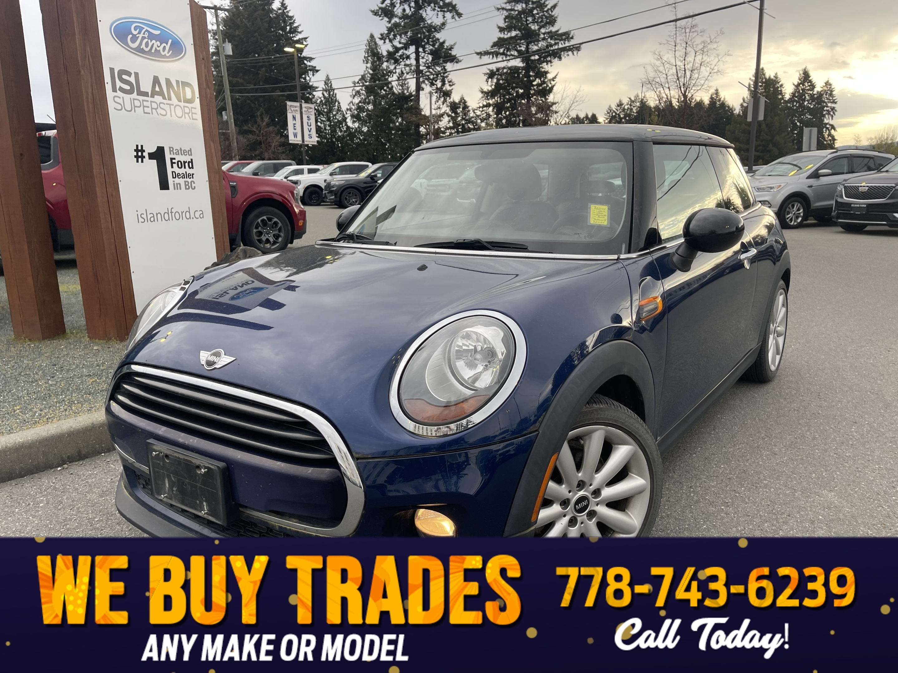 2016 MINI Cooper 2-Door Hatchback FWD