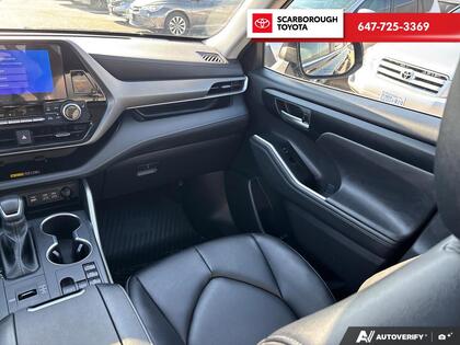 used 2025 Toyota Highlander car, priced at $52,745