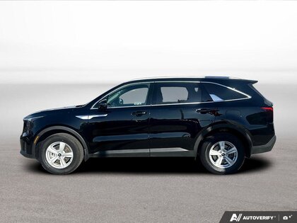 used 2025 Kia Sorento car, priced at $39,987