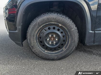 used 2023 GMC Acadia car, priced at $33,975