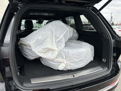 used 2024 Jeep Grand Cherokee car, priced at $55,999