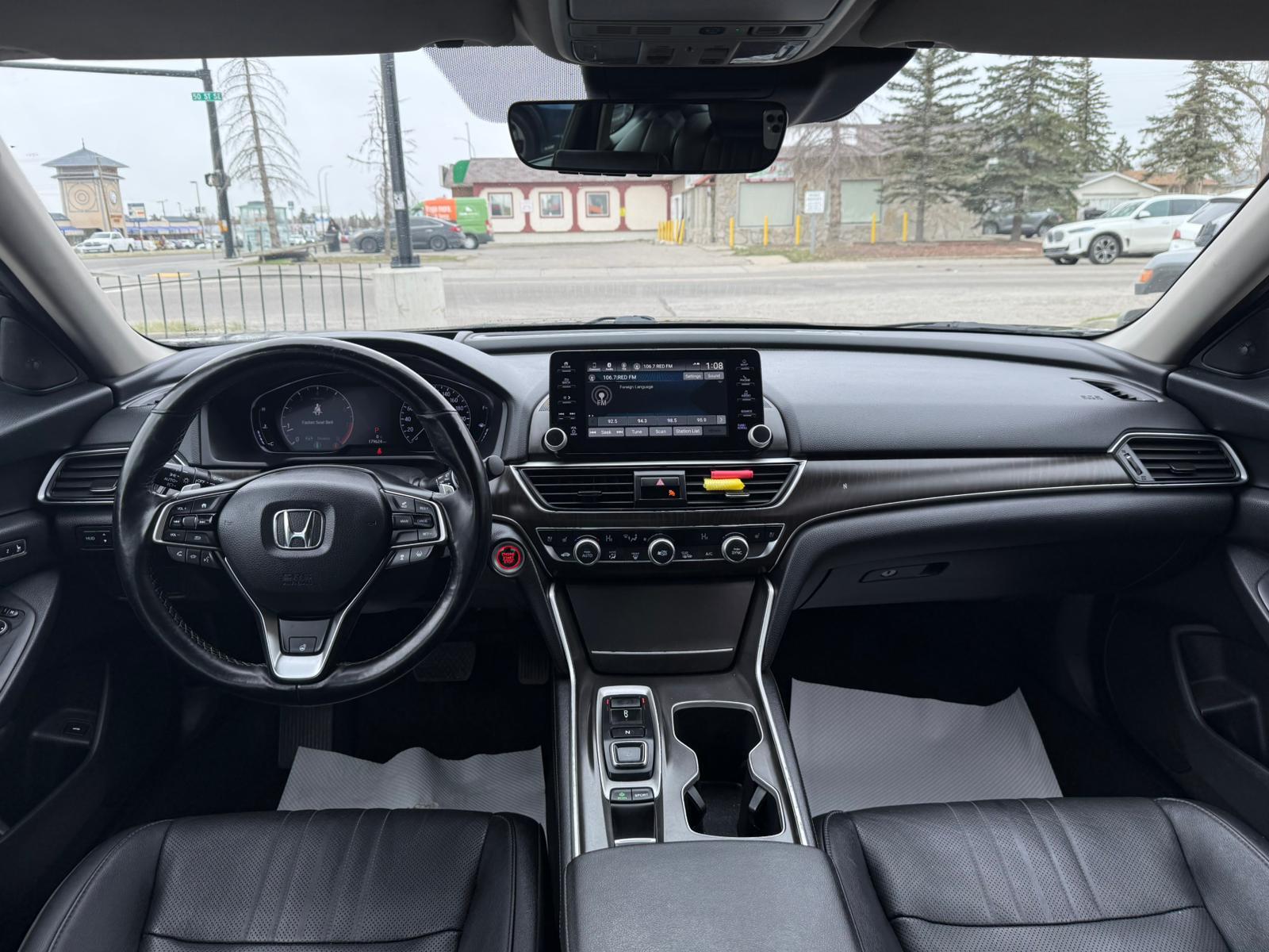 2019 Honda Accord Sedan — view 14