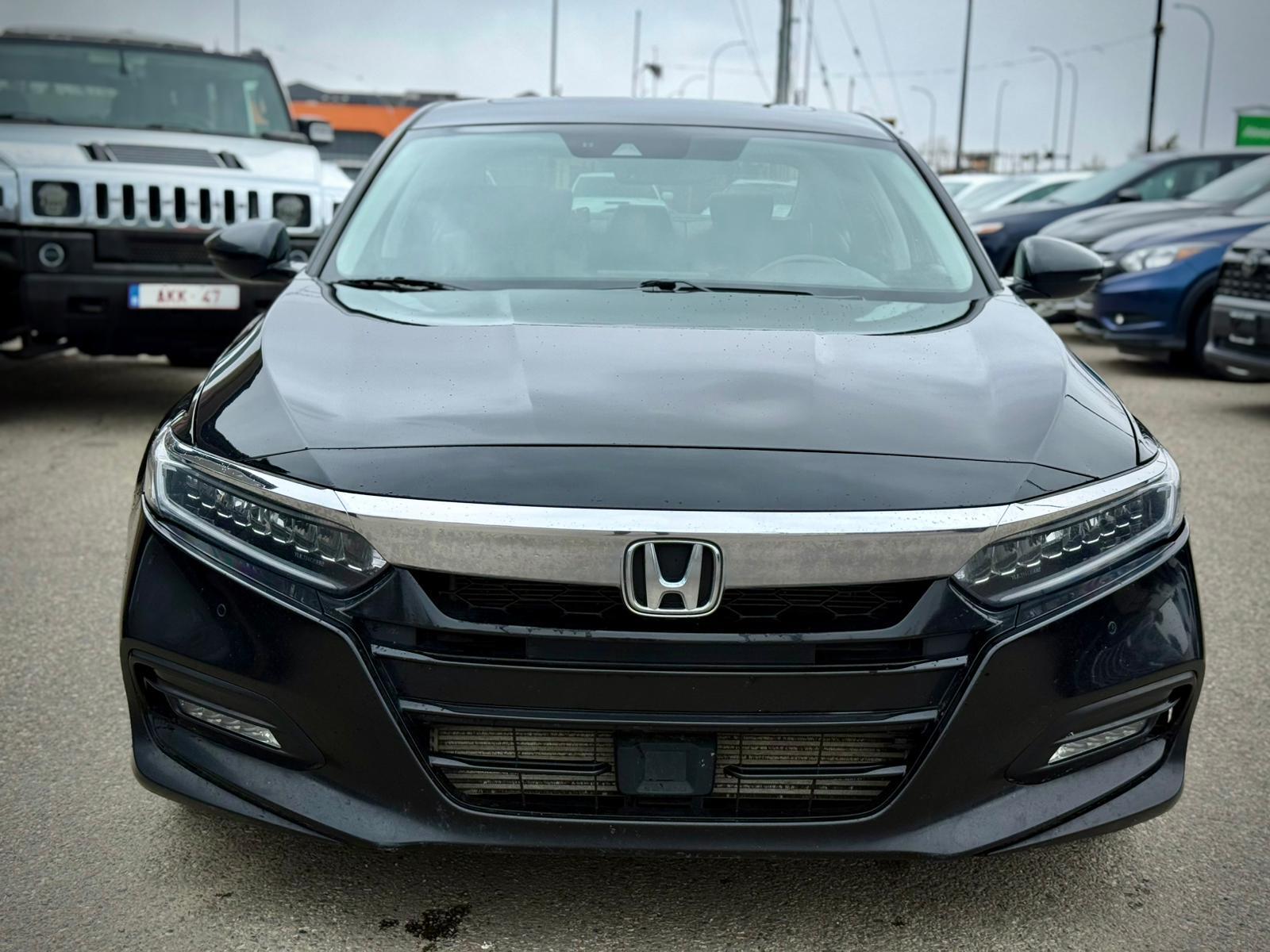 2019 Honda Accord Sedan — view 2
