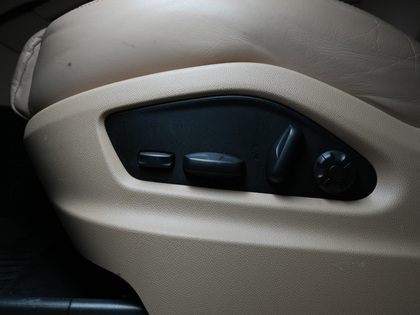 used 2022 Porsche Cayenne car, priced at $71,900