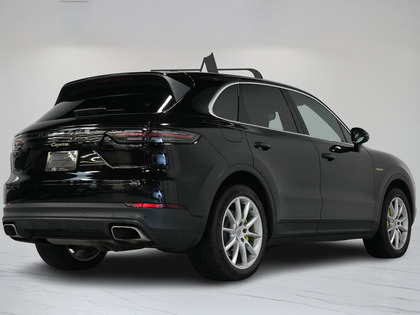 used 2022 Porsche Cayenne car, priced at $71,900