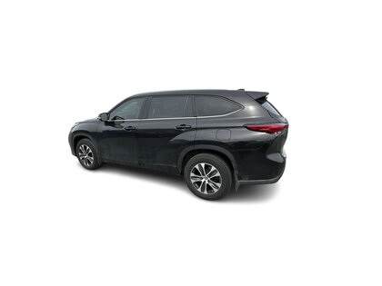 used 2021 Toyota Highlander car, priced at $37,777