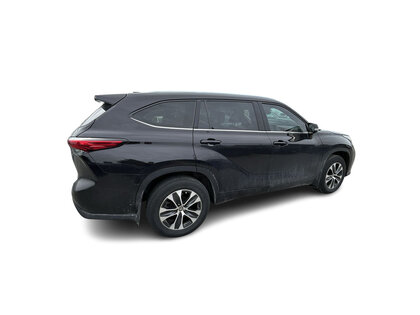 used 2021 Toyota Highlander car, priced at $37,777