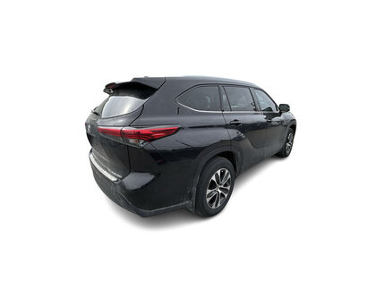 used 2021 Toyota Highlander car, priced at $37,777