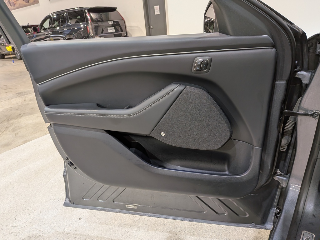 Ford Mustang Mach-E 2023