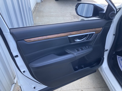 used 2021 Honda CR-V car, priced at $34,900