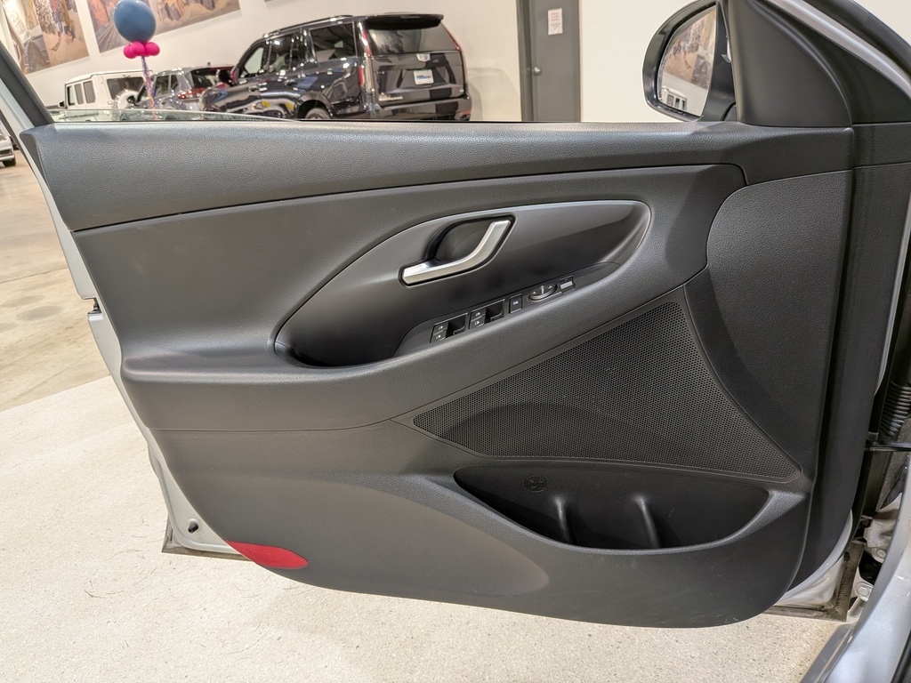 Hyundai Elantra GT 2018