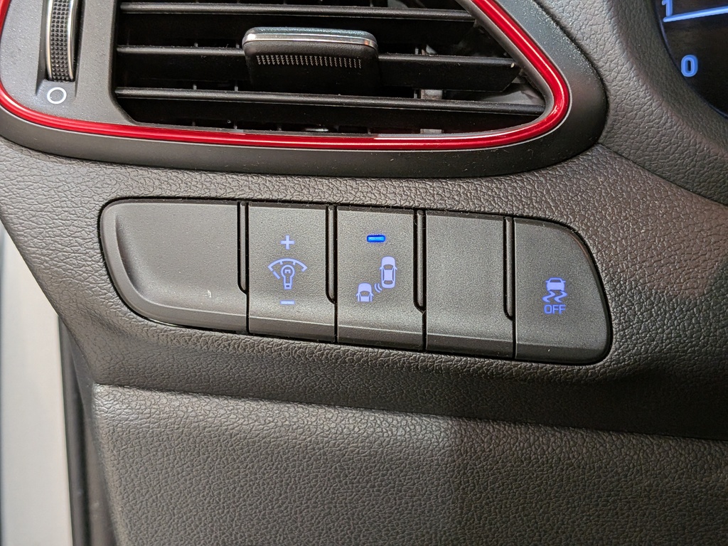 Hyundai Elantra GT 2018