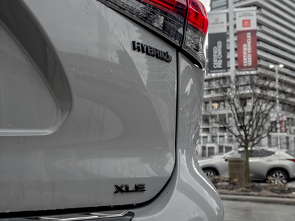 used 2024 Toyota Highlander car, priced at $49,995