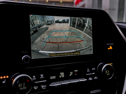 used 2024 Toyota Highlander car, priced at $49,995