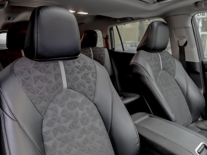 used 2024 Toyota Highlander car, priced at $49,995