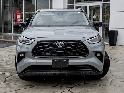 used 2024 Toyota Highlander car, priced at $49,995