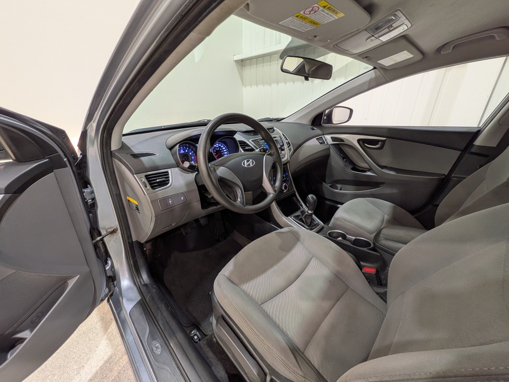 Hyundai Elantra 2016