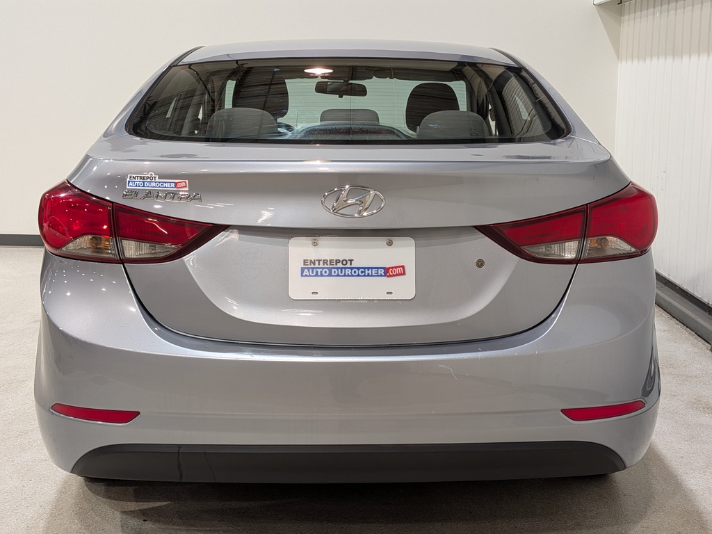 Hyundai Elantra 2016