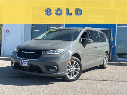 2021 Chrysler Pacifica Touring AWD